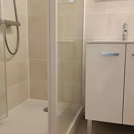 Maisonnette Avec Terrasse, Parking A 800m De La - Fr-1-778-36 Vakantiehuis