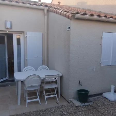 Maisonnette Avec Terrasse, Parking A 800m De La - Fr-1-778-36 *